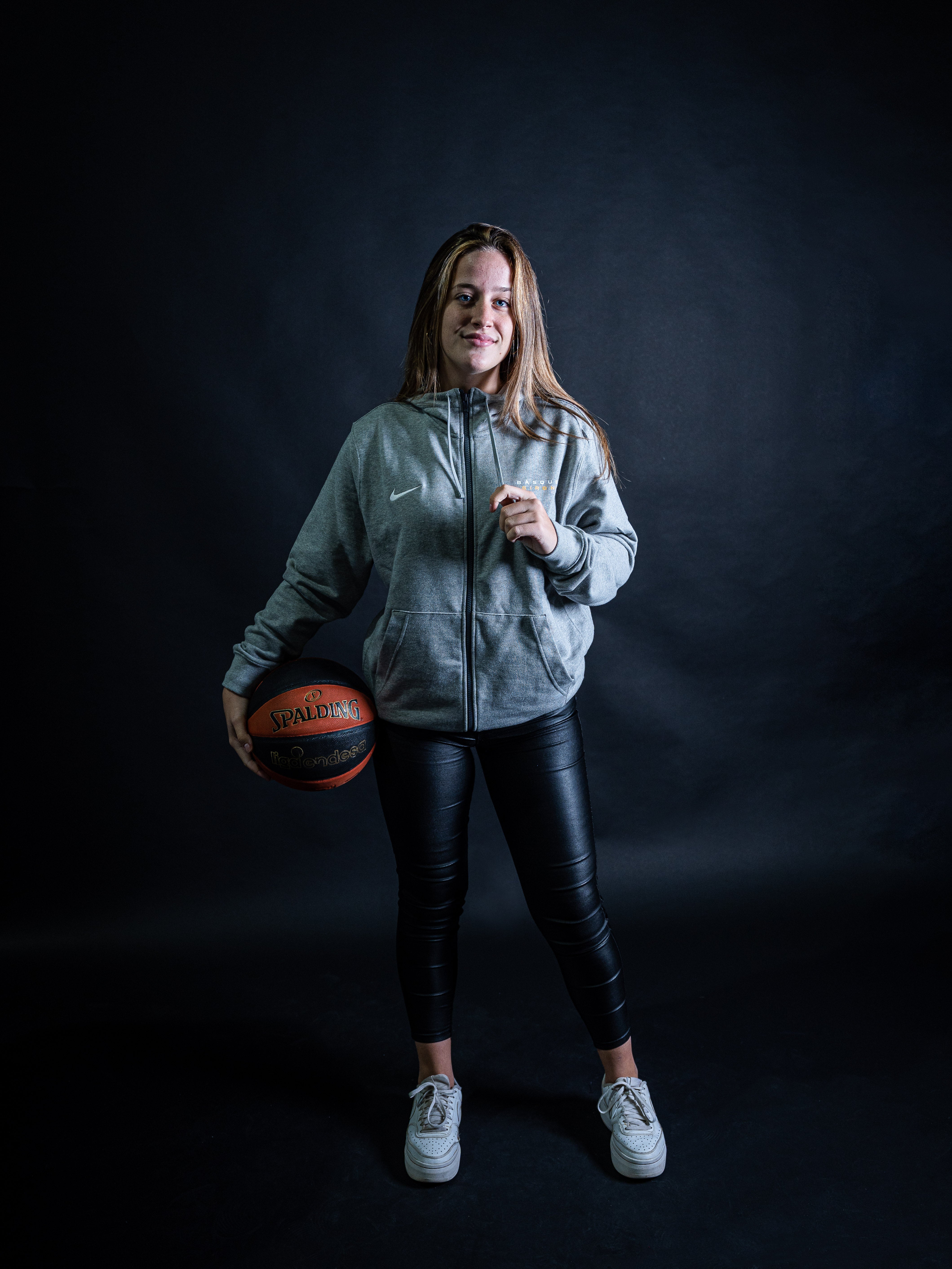 Minimal Gray Sweatshirt