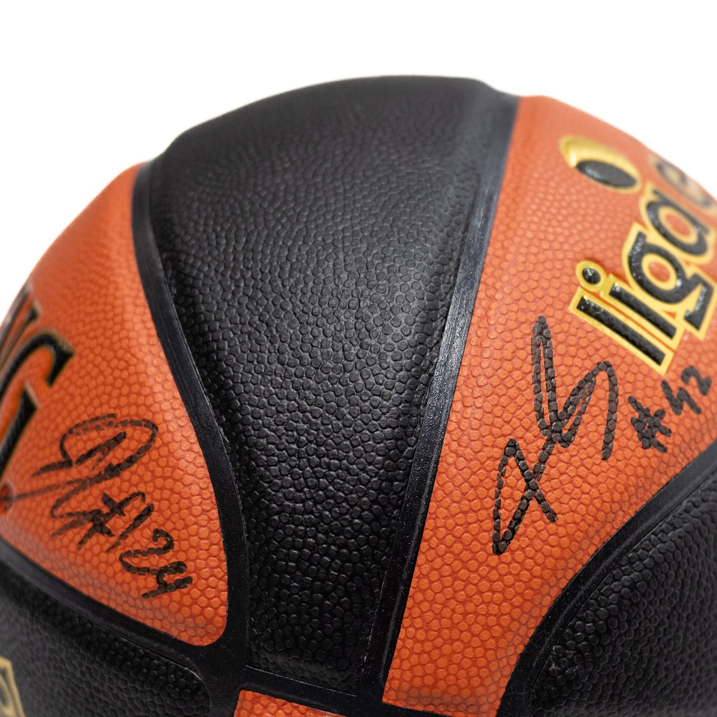 "Liga Endesa" ball signed by the 2023-2024 squad