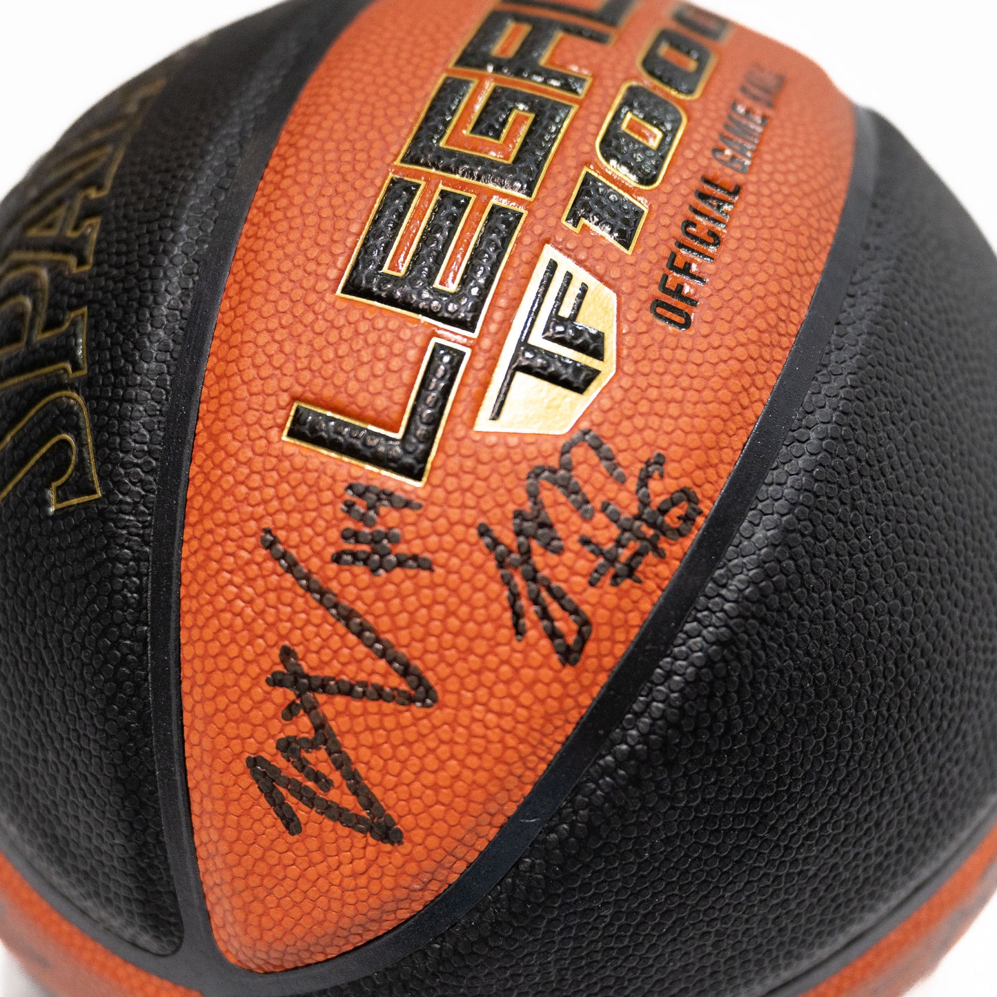 "Liga Endesa" ball signed by the 2023-2024 squad