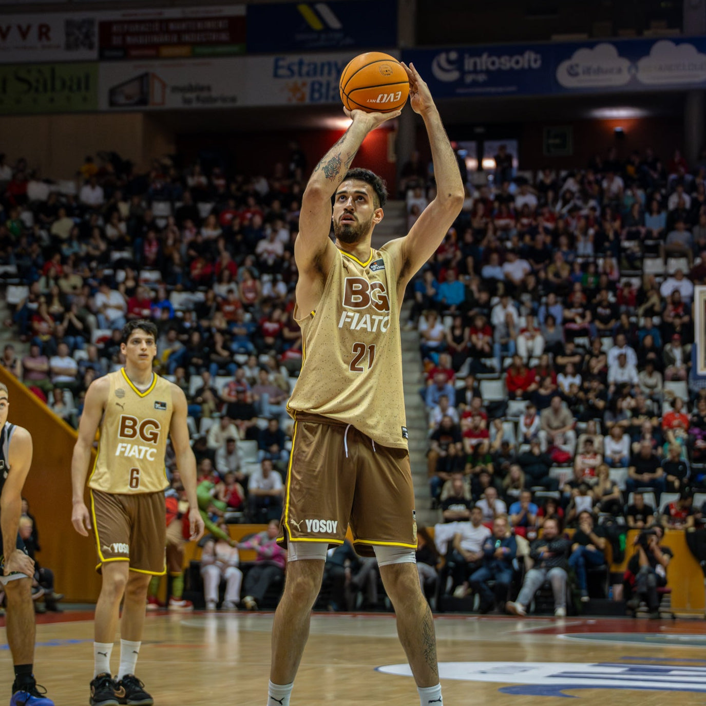 Samarreta Firmada: Juan Fernández Temporada 2024-2025